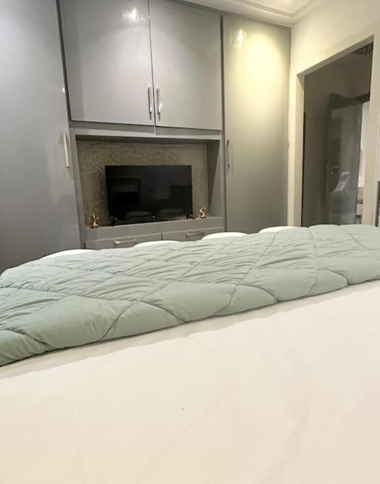 Luxurious 3 Beds Agdal Apartment Rabat Bagian luar foto